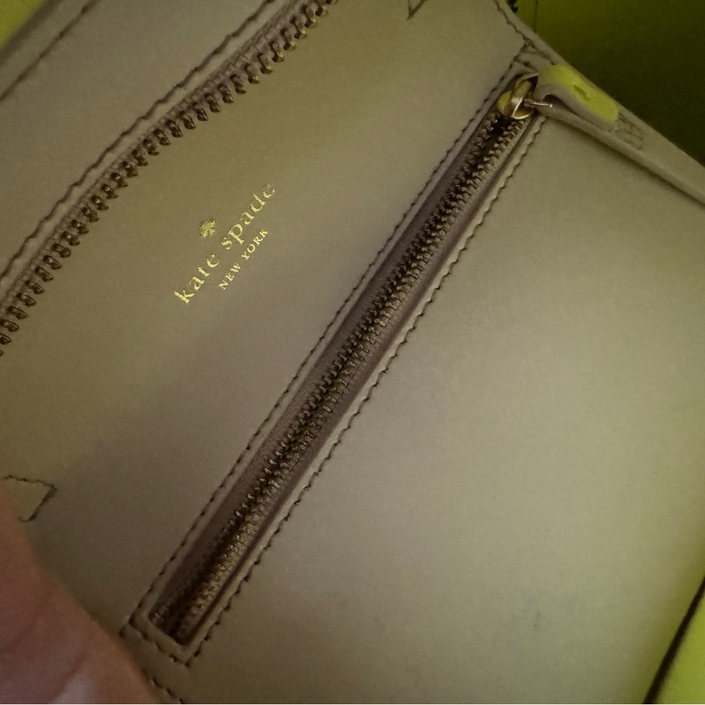 Womens Kate Spade Purse - Picture 8 of 10